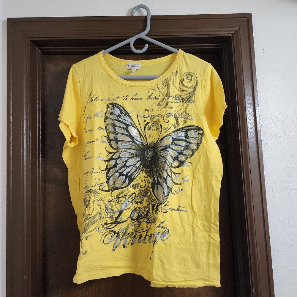 Yellow and Gray Short Sleeve Tee with Artistic Butterfly Design